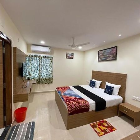 Srilakshmitulasiresidency Hotel Tirupati Esterno foto