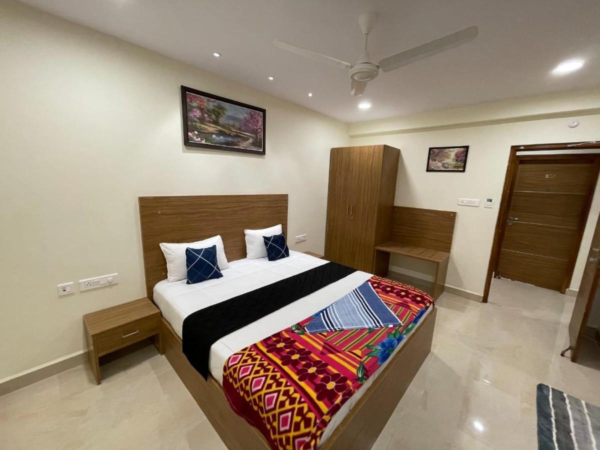 Srilakshmitulasiresidency Hotel Tirupati Esterno foto